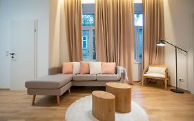 2-Rooms Spacious Apartment In A Vibrant Cozy Area